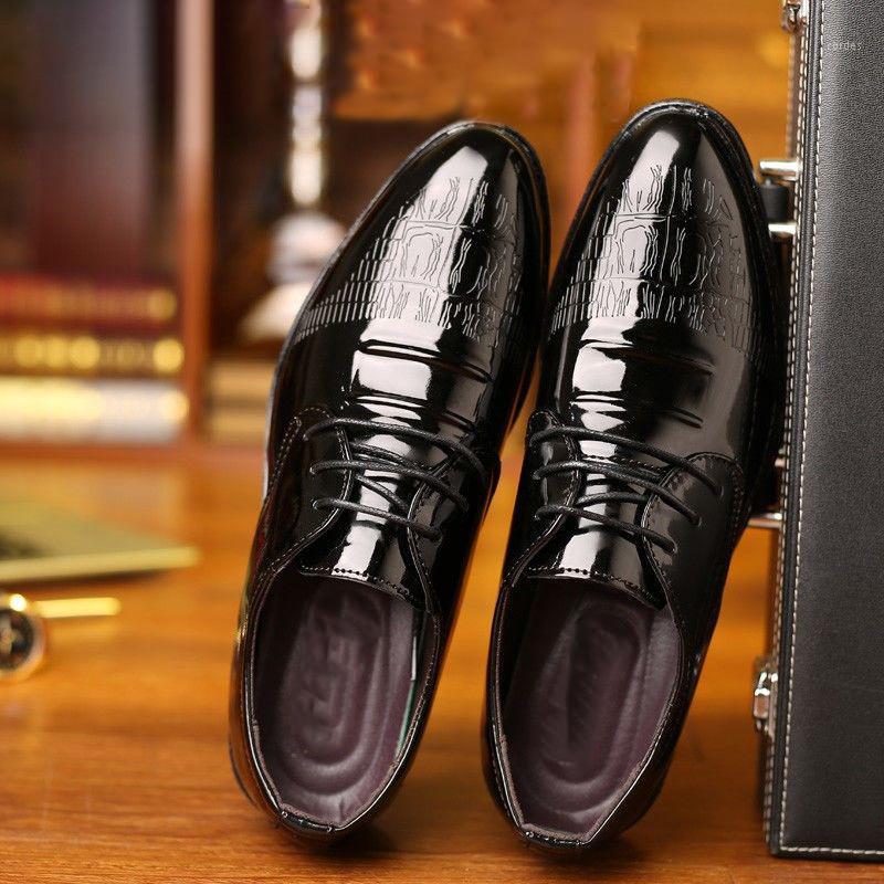Men Dress Italian PU Leather Shoes Slip On Fashion Men Leather Moccasin Glitter Formal Male Shoes Pointed Toe For 20201, Clear
Men Dress Italian PU Leather Shoes Slip On Fashion Men Leather Moccasin Glitter Formal Male Shoes Pointed Toe For 20201, Clear