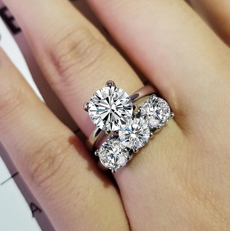 Choucong Three Stone Wedding Rings Simple Fashion Jewelry Large Round Cut White 5A Cubic Zircon CZ Diamond Promise Party Women Engagement Bridal Ring 