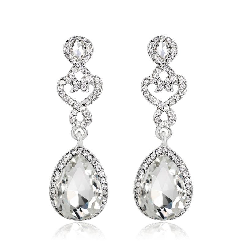 2020 New Europe America Pretty Exquisite Elegant Crystal Heart Drop Earrings for Women Girl Fashion Jewelry Accessories
2020 New Europe America Pretty Exquisite Elegant Crystal Heart Drop Earrings for Women Girl Fashion Jewelry Accessories