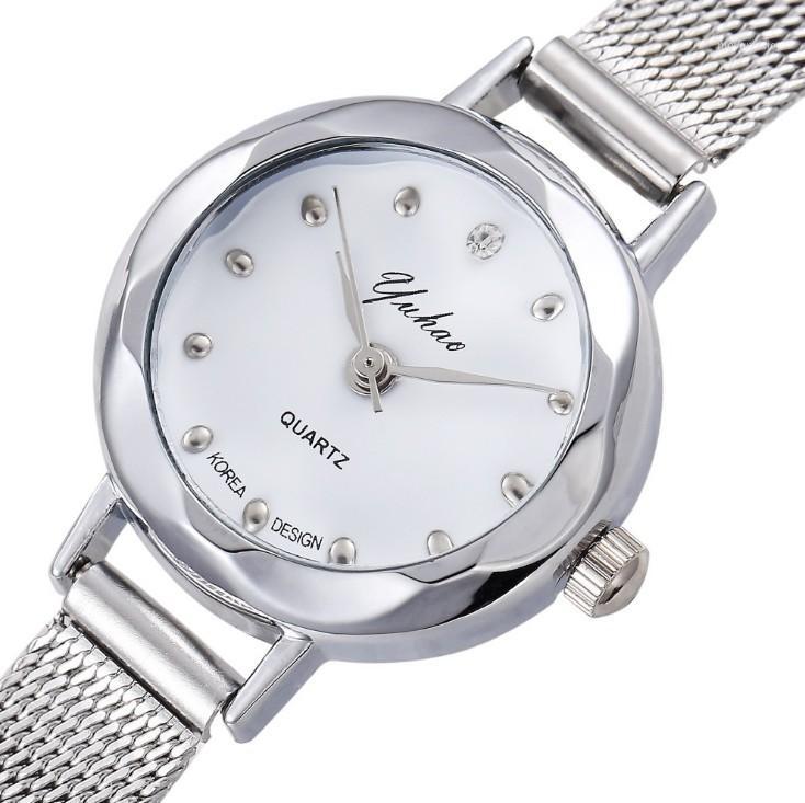 2020 Tuhao Gold Small Dial Lady Quartz Watch Slim Band Small Bracelet Watch Fashion Womens Watches Ladies Gold1
2020 Tuhao Gold Small Dial Lady Quartz Watch Slim Band Small Bracelet Watch Fashion Womens Watches Ladies Gold1