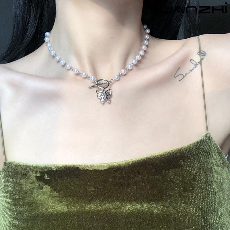 HUANZHI New Vintage Exquisite Pearl Rhinestones Choker Butterfly Titanium Steel Necklace for Women Girls Party Jewelry Gifts
HUANZHI New Vintage Exquisite Pearl Rhinestones Choker Butterfly Titanium Steel Necklace for Women Girls Party Jewelry Gifts