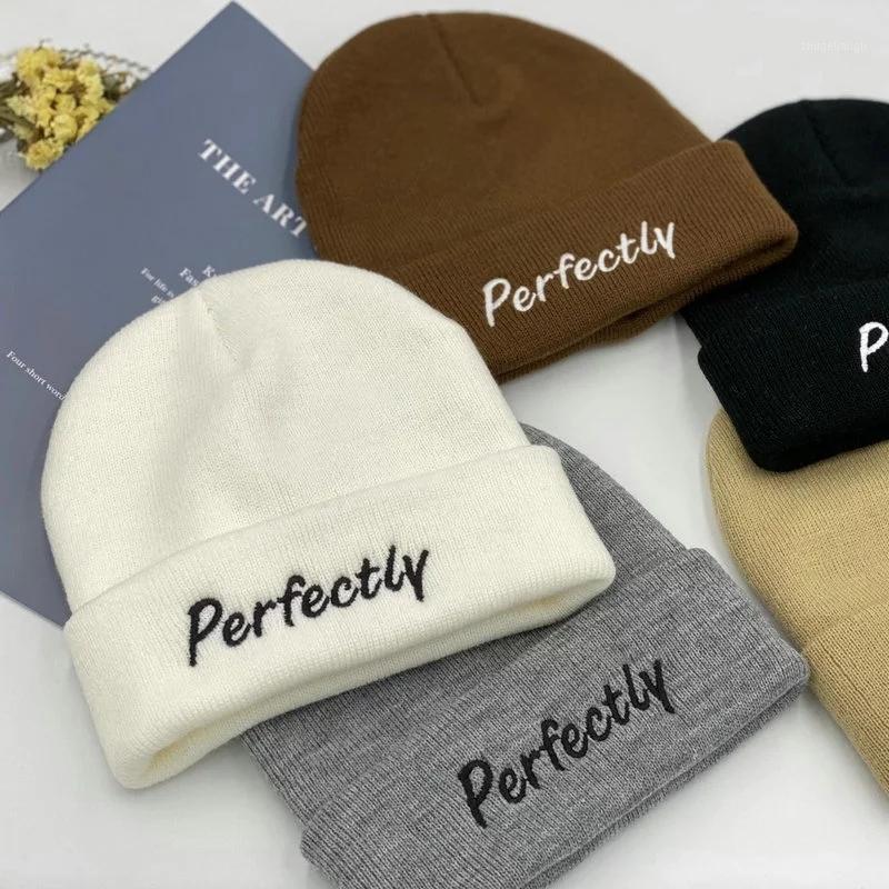 2020 New Winter Hat Perfectly Printed Embroidery Hat Unisex Beanies Warm Acrylic Solid Color Adult Knit Cap Skullcap Bonnet Cap1
2020 New Winter Hat Perfectly Printed Embroidery Hat Unisex Beanies Warm Acrylic Solid Color Adult Knit Cap Skullcap Bonnet Cap1