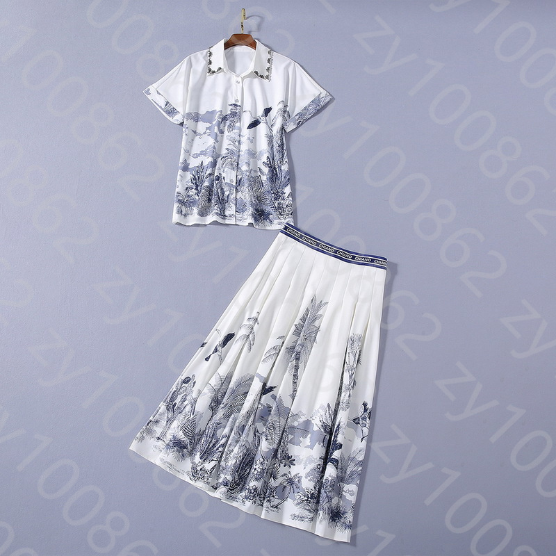 European and American women's dress 2020 summer new styles Short sleeved stud collar printed shirt Pleated skirt Fashion suit, White
European and American women's dress 2020 summer new styles Short sleeved stud collar printed shirt Pleated skirt Fashion suit, White