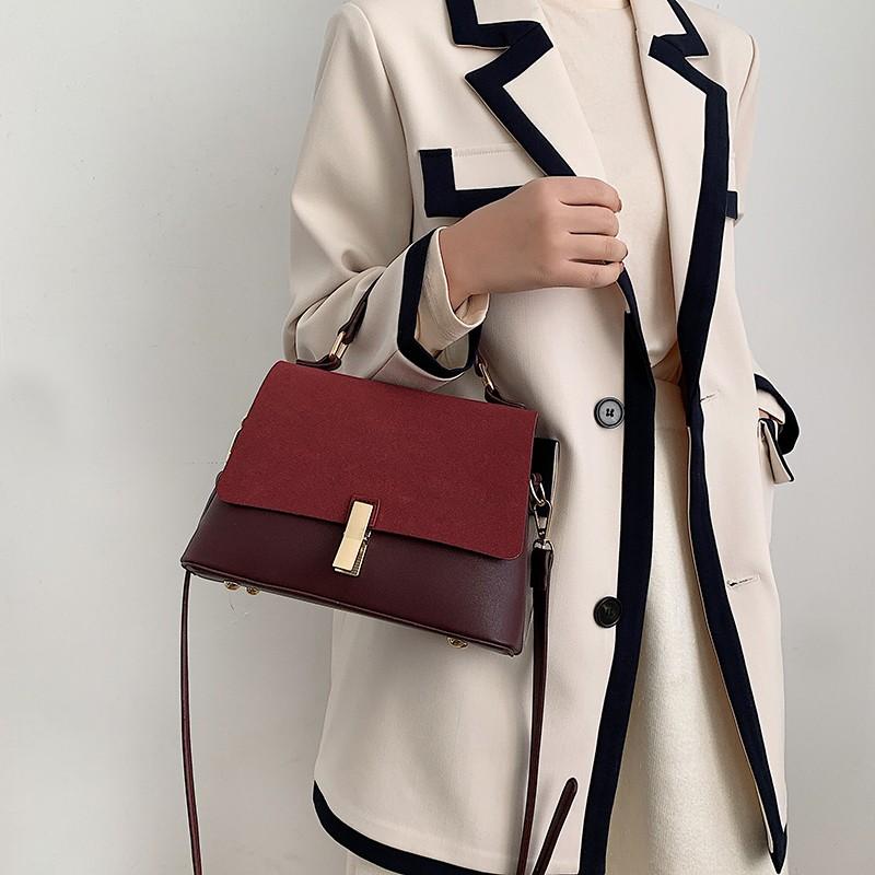 Fashion Woman Shoulder Bag PU Leather Youth Ladies Small Square Bag light Wild Simple Female Daily Messenger Waterproof Blue, Black
Fashion Woman Shoulder Bag PU Leather Youth Ladies Small Square Bag light Wild Simple Female Daily Messenger Waterproof Blue, Black