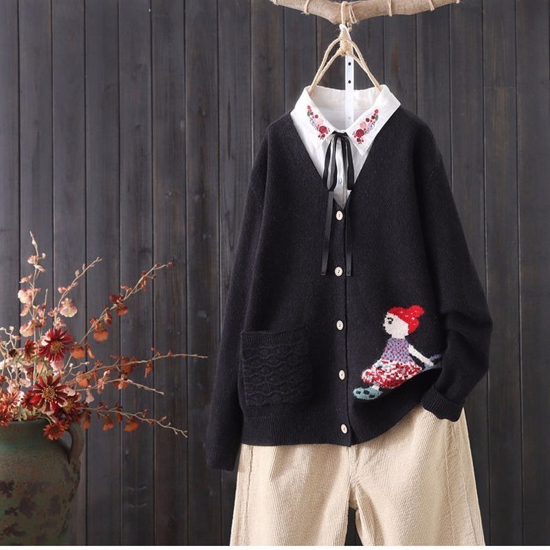 Knitted cardigan women's spring and autumn sweater coat loose women's lazy knit top women's long-sleeved short v-neck outer wear T20082