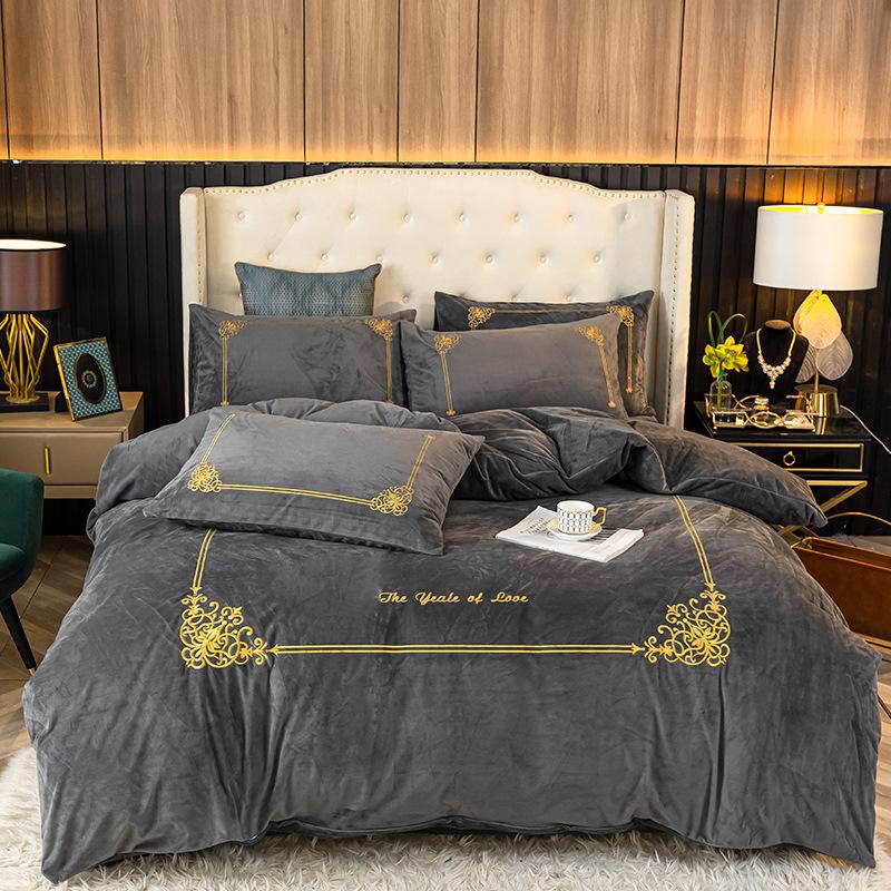 4pcs Suits Grade A Velvet Winter Warm Quilt Sheet Pillowcase sheet Blanket King Queen Size embroidery Home textile coverlet, Cxsjr-9
4pcs Suits Grade A Velvet Winter Warm Quilt Sheet Pillowcase sheet Blanket King Queen Size embroidery Home textile coverlet, Cxsjr-9