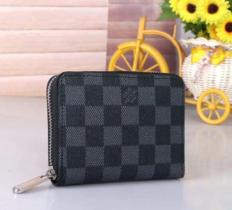 Paris Classic brown flower mens zipper Purse 7 colors Best quality designer Wallet womens fashion Small leather bag, Silver
Paris Classic brown flower mens zipper Purse 7 colors Best quality designer Wallet womens fashion Small leather bag, Silver