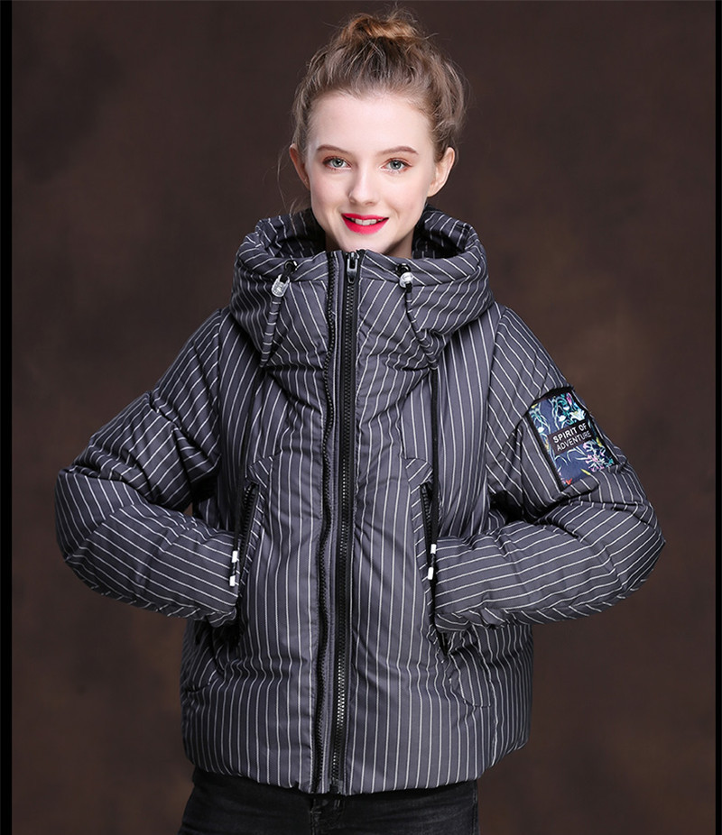 2021 New Women of High Quality White Duck Down Short with Hood Parka Quilted Warm Winter Jacket Mujer Wxf421 Thnc, Navy blue.
2021 New Women of High Quality White Duck Down Short with Hood Parka Quilted Warm Winter Jacket Mujer Wxf421 Thnc, Navy blue.