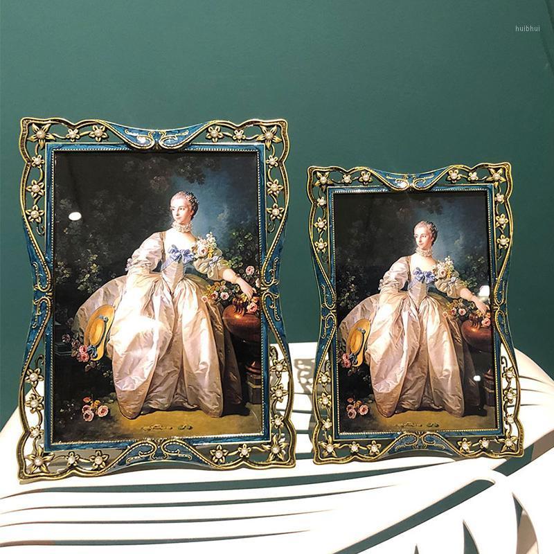 Retro Blue Metal Photo Frame Home Decoration Desktop Ornaments Creative Carving Picture Frame Living Room Bedroom Photo Display1
Retro Blue Metal Photo Frame Home Decoration Desktop Ornaments Creative Carving Picture Frame Living Room Bedroom Photo Display1