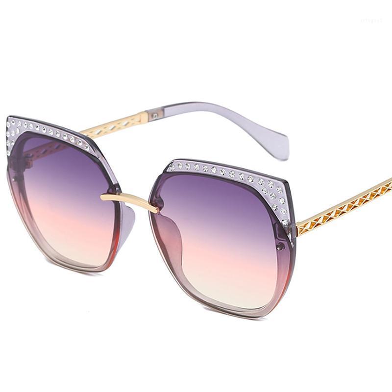 Sunglasses 2021 Oversize Women Retro Rhinestone High Quality Plastic Material Lenses 2777 UV400 Goggles Protection Eyewear1
Sunglasses 2021 Oversize Women Retro Rhinestone High Quality Plastic Material Lenses 2777 UV400 Goggles Protection Eyewear1
