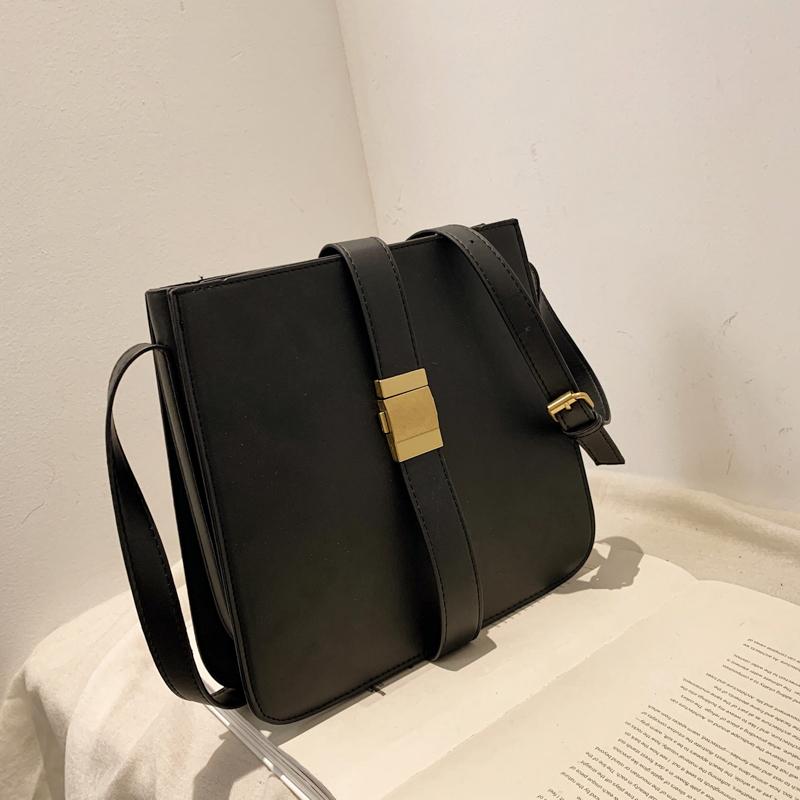 OLSITTI High Quality PU Leather Solid Color Simple Shoulder Bags for Women 2021 New Crossbody Bags Travel Sac Epaule, Black
OLSITTI High Quality PU Leather Solid Color Simple Shoulder Bags for Women 2021 New Crossbody Bags Travel Sac Epaule, Black