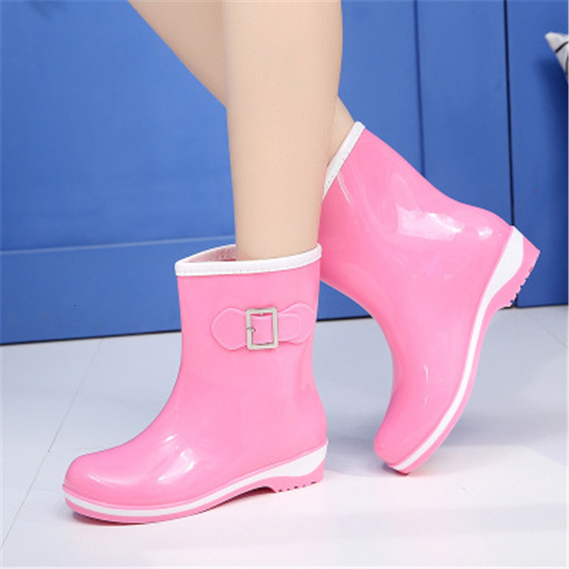 2021 New Pvc Rubber Brighter Woman Solid Autumn Showcase Rain Female Rainboots Plush Keep Warm Snow Boots Heavy Heel MBGR, Black
2021 New Pvc Rubber Brighter Woman Solid Autumn Showcase Rain Female Rainboots Plush Keep Warm Snow Boots Heavy Heel MBGR, Black