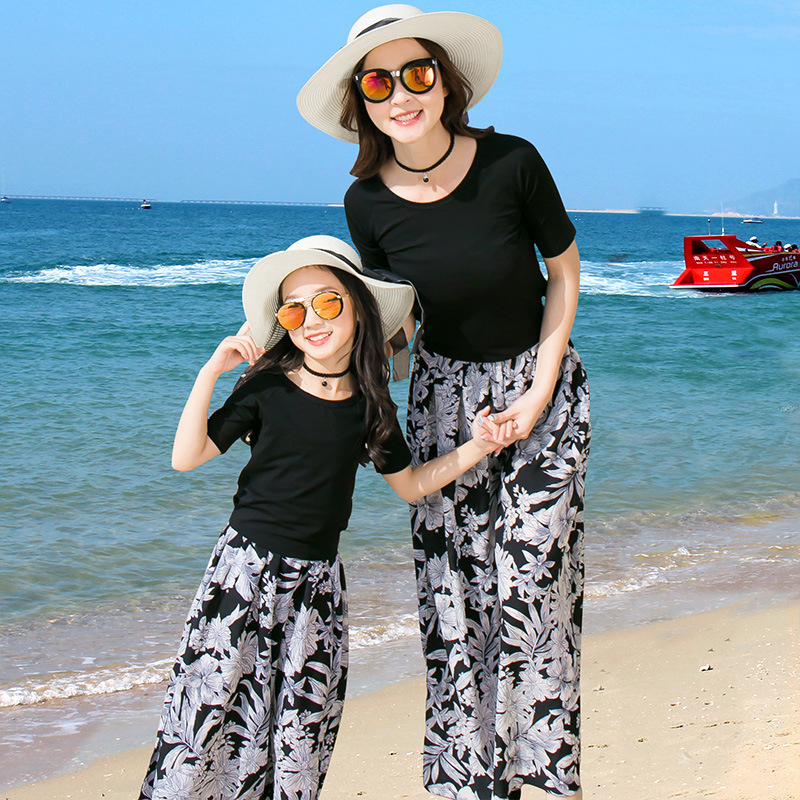 Korean couple clothing tshirts college fashion style pair lovers women summer beach dress pants matching clothes outfit wear 32 LJ201112