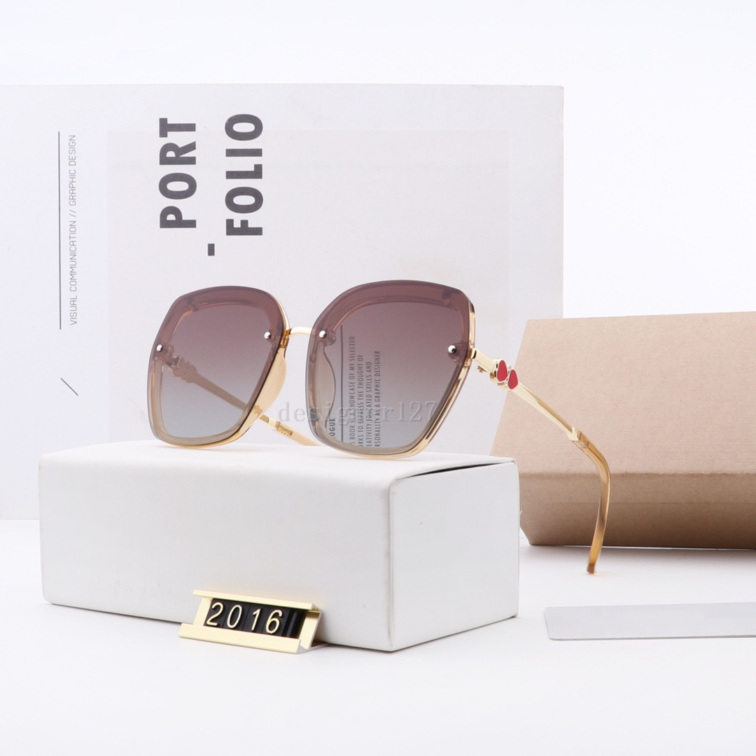 In the box2016 Fashion brand men's and women's fashion cycling glasses classic outdoor sports sunglasses beach sunglasses free shipping, White;black
In the box2016 Fashion brand men's and women's fashion cycling glasses classic outdoor sports sunglasses beach sunglasses free shipping, White;black