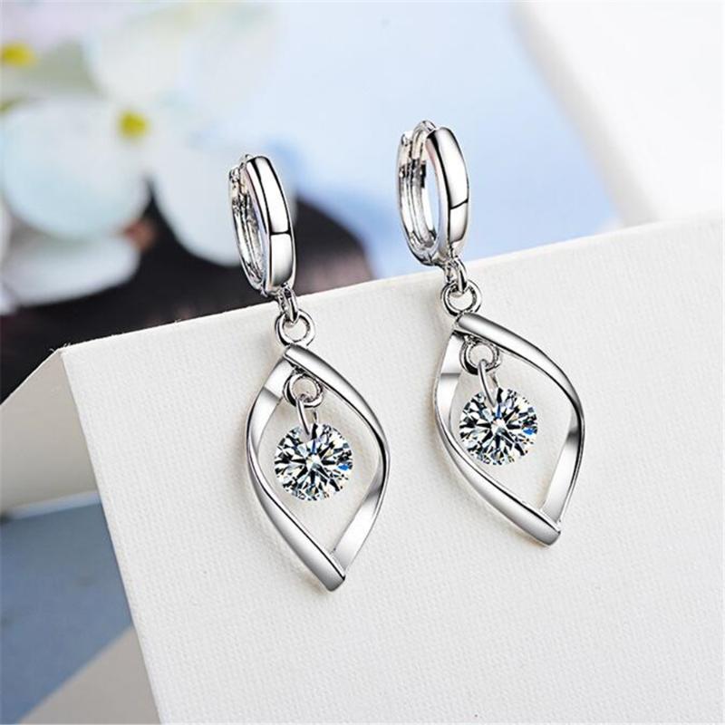 Hoop & Huggie SHQIYAYI Fashion Cubic Zircon Small Earrings For Women 925 Sterling Silver Geometric Eardrop Jewelry Accessories 261
Hoop & Huggie SHQIYAYI Fashion Cubic Zircon Small Earrings For Women 925 Sterling Silver Geometric Eardrop Jewelry Accessories 261