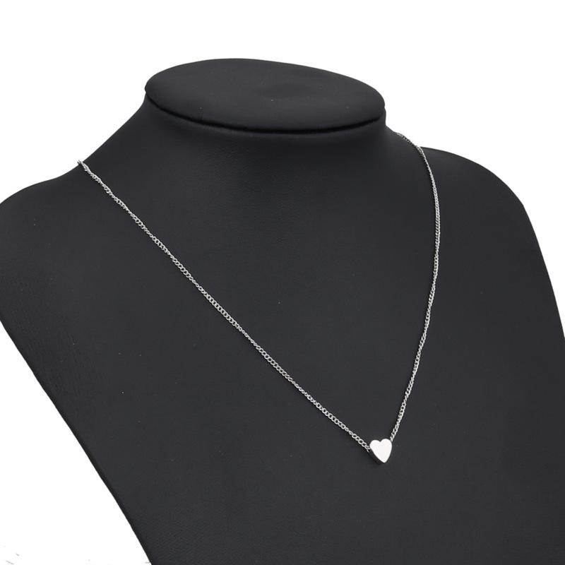 Classic Love Heart Necklace Fashion 18k Gold Heart Pendant Necklace for Women girls Temperament Elegant Jewelry
Classic Love Heart Necklace Fashion 18k Gold Heart Pendant Necklace for Women girls Temperament Elegant Jewelry