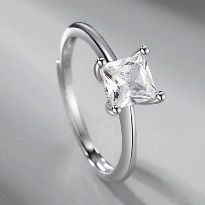 Mulberry stone transparent diamond ring refers to S925 silver plated platinum set single square zircon wedding unisex ring
Mulberry stone transparent diamond ring refers to S925 silver plated platinum set single square zircon wedding unisex ring