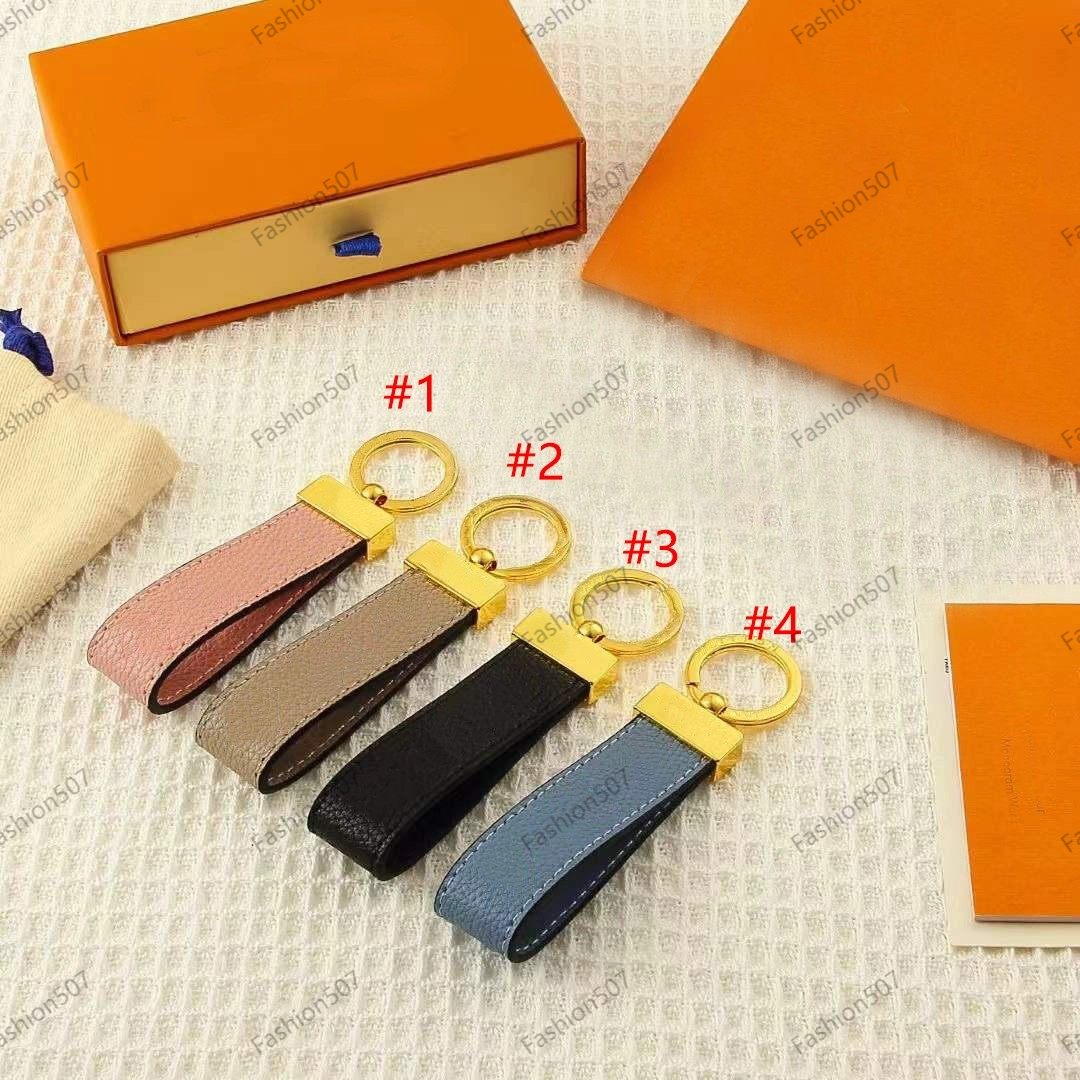Designer Keychain New Classic Keychains Leather Men And Women Key Pendant Stainless Steel High Quality gift for Friends Fashion key chian
Designer Keychain New Classic Keychains Leather Men And Women Key Pendant Stainless Steel High Quality gift for Friends Fashion key chian