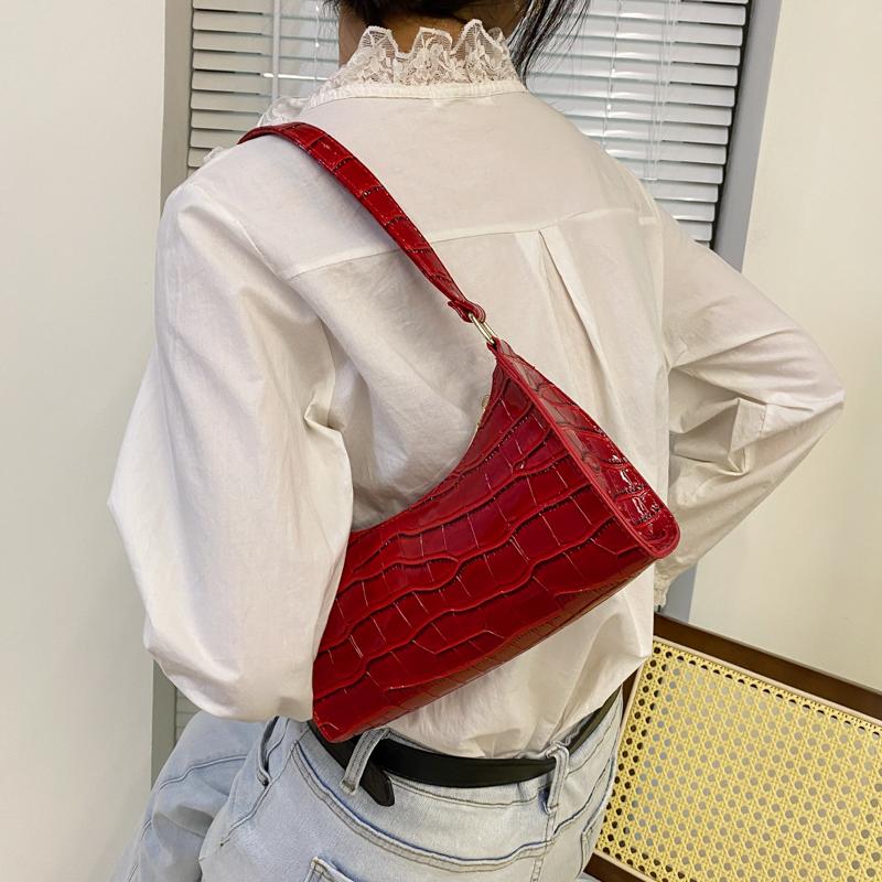 Evening Bags 2022 Retro Casual Lady Underarm Handbag Stone Pattern Leather Solid Color Armpit Bag France Baguette Shoulder Female
Evening Bags 2022 Retro Casual Lady Underarm Handbag Stone Pattern Leather Solid Color Armpit Bag France Baguette Shoulder Female