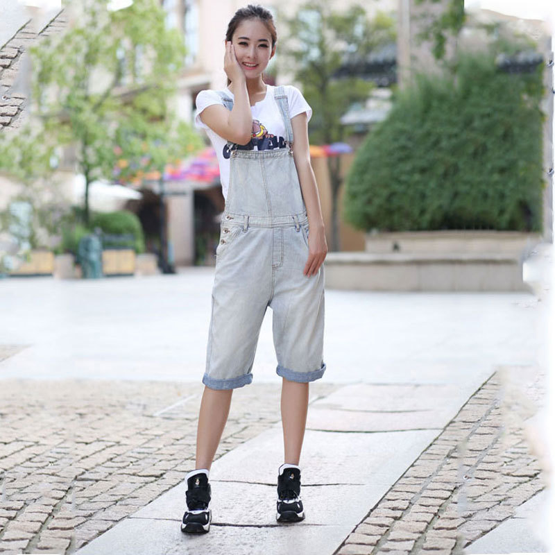 New Korean 2020 Version Loose Large Size of a Piece Denim Female Bib Five Points College Breeches Suspending Wind D4qn, Dark blue.
New Korean 2020 Version Loose Large Size of a Piece Denim Female Bib Five Points College Breeches Suspending Wind D4qn, Dark blue.