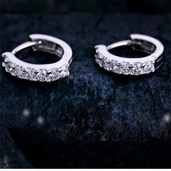 925 sterling silver small hoop earrings with zircon fashion jewelry engagement gift for women free shipping good quality . .
925 sterling silver small hoop earrings with zircon fashion jewelry engagement gift for women free shipping good quality . .