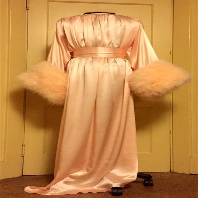 Luxury Feather Wedding Bathrobe Long Sleeves Sleep Wear Floor Length Custom Made Pajamas Silk Satin Wedding Robe Nightgown