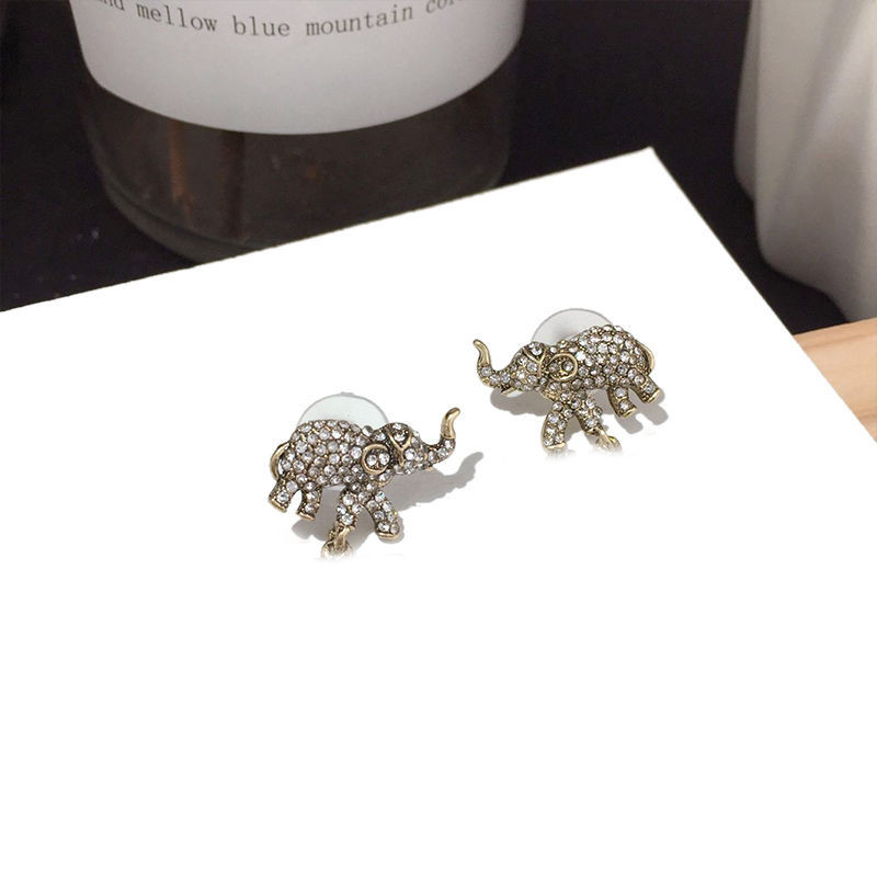 Fashion Full Diamond Earrings Elephant Designer Studs Super Flash Personalized Earrings Women Charm Earrings For Ladies Gift
Fashion Full Diamond Earrings Elephant Designer Studs Super Flash Personalized Earrings Women Charm Earrings For Ladies Gift
