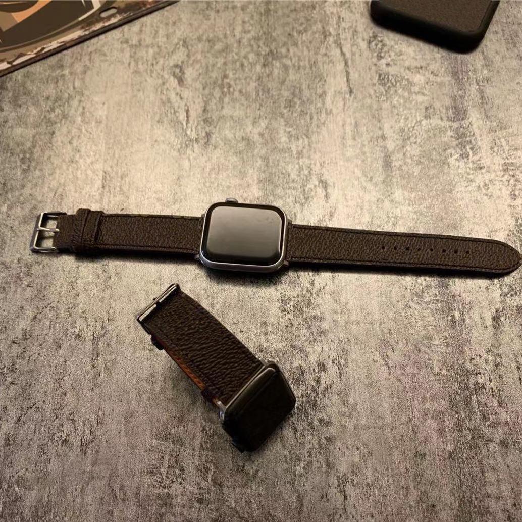 Fashion Designer L Flower Leather Watchbands for Apple Watch Band Straps Top smart Strap 42mm 38mm 40mm 44mm 45mm iwatch 1 2 3 4 5 6 bands S
Fashion Designer L Flower Leather Watchbands for Apple Watch Band Straps Top smart Strap 42mm 38mm 40mm 44mm 45mm iwatch 1 2 3 4 5 6 bands S