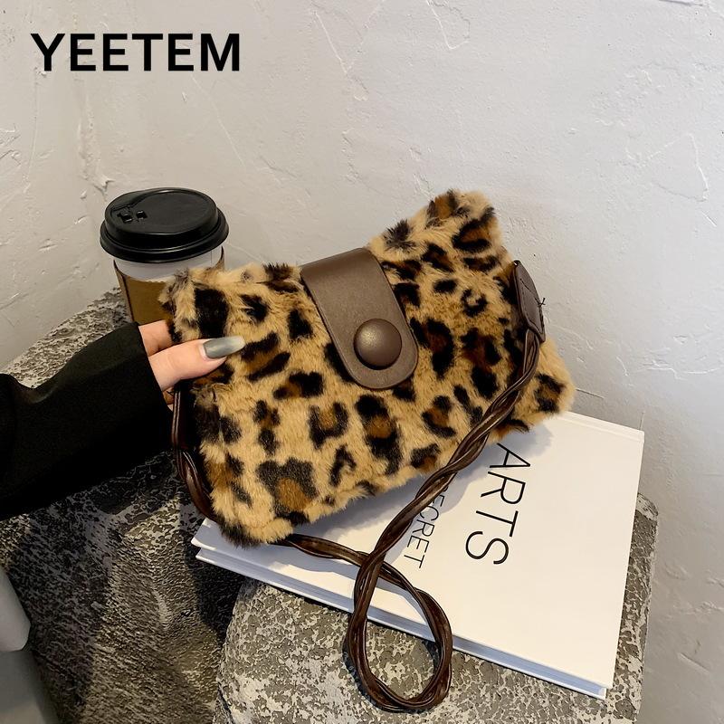 2021 autumn winter new leopard print Mao Mao underarm bag ins online celebrity fashion handbag shoulder bag Sunflower plush, Black
2021 autumn winter new leopard print Mao Mao underarm bag ins online celebrity fashion handbag shoulder bag Sunflower plush, Black