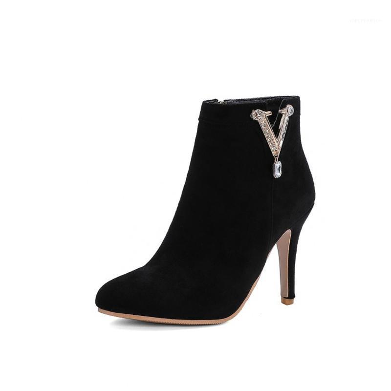 Women Autumn Winter Elegant Round Toe boots diamond Zapatos De Mujer Booties Ankle High Heels Party Big size 48 Shoes K1-81, Black
Women Autumn Winter Elegant Round Toe boots diamond Zapatos De Mujer Booties Ankle High Heels Party Big size 48 Shoes K1-81, Black