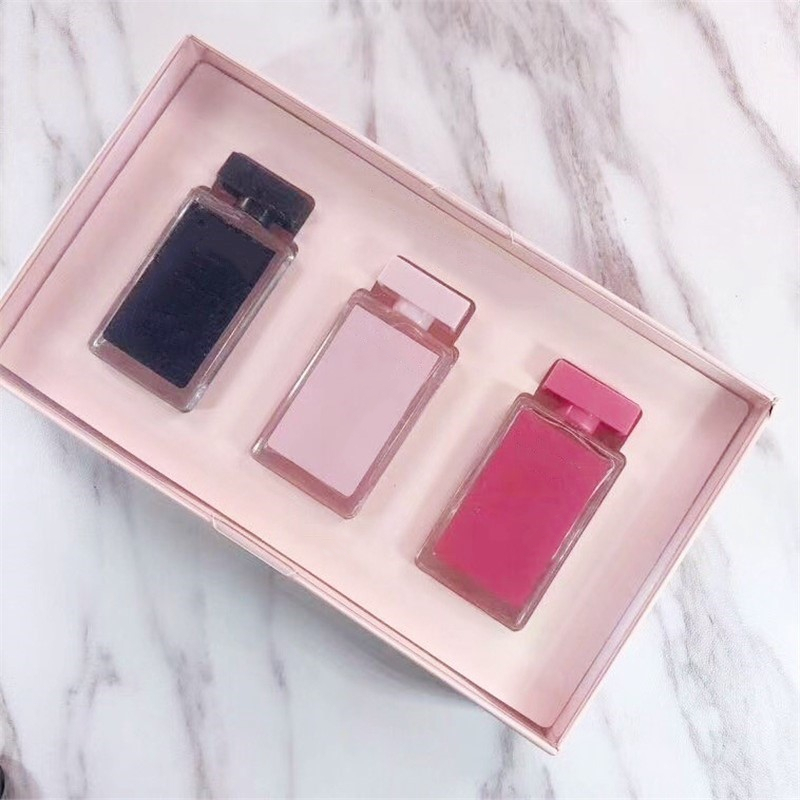 In Stock Mini Perfume three piece set 7.5ml*3 women perfume nice smell long lasting time Fast Delivery
In Stock Mini Perfume three piece set 7.5ml*3 women perfume nice smell long lasting time Fast Delivery