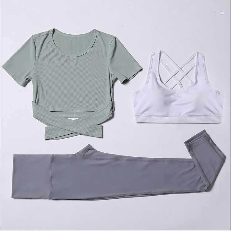 Summer Women Yoga Three-piece Set Fitness Workout Running Tops Short Pants Sexy Yoga Jogging Suits1
Summer Women Yoga Three-piece Set Fitness Workout Running Tops Short Pants Sexy Yoga Jogging Suits1
