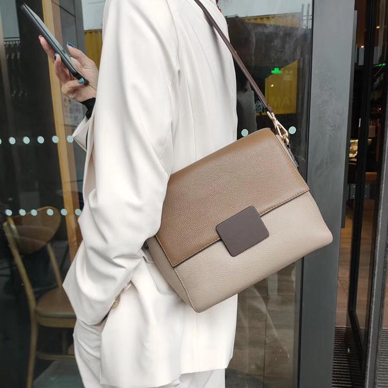 The First Layer of Fall Pattern Cowhide Shoulder Bag 2021 New Fashion Ins Large-capacity Contrast Leather Bag Soft Square, Black
The First Layer of Fall Pattern Cowhide Shoulder Bag 2021 New Fashion Ins Large-capacity Contrast Leather Bag Soft Square, Black