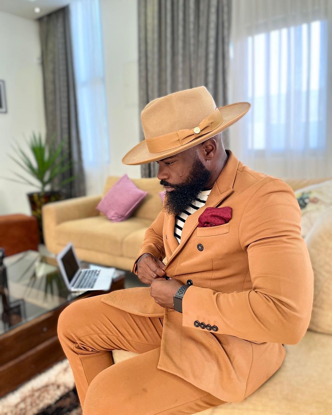 Plus Size Tuxedos High Quality Double Breasted Mens Pants Suits Groom Wedding Prom Party Blazer Coat (Jacket+Pants)