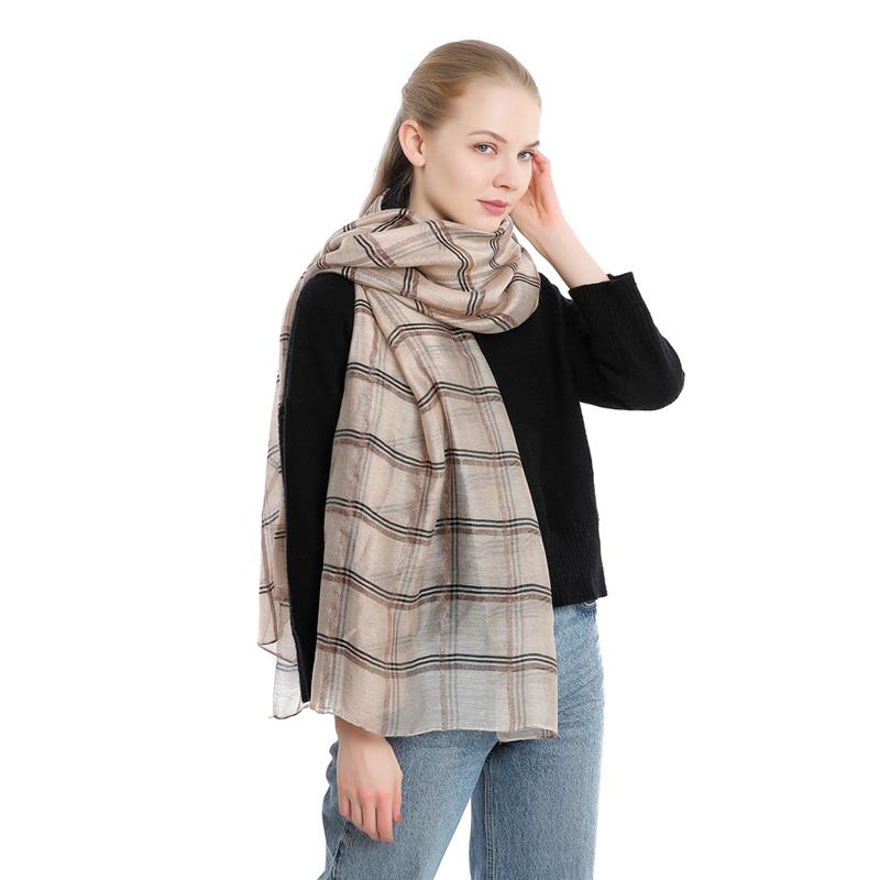 Fashion Women Plaid Scarves Classical Long Check Shawls Silk and Wool Blended High Quality Wraps
Fashion Women Plaid Scarves Classical Long Check Shawls Silk and Wool Blended High Quality Wraps