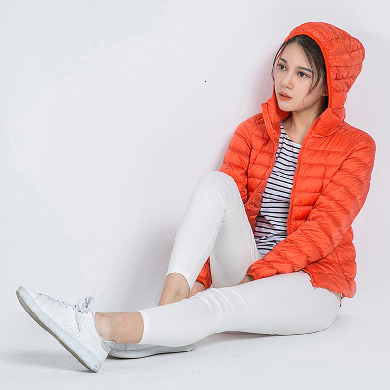 2021 New S-4xl Down Jacket Women's Sweet Hot Light Short White Duck for Lower Coating Ladies with Hood Outerwear Winter End Ds50801 YGJY, Purple
2021 New S-4xl Down Jacket Women's Sweet Hot Light Short White Duck for Lower Coating Ladies with Hood Outerwear Winter End Ds50801 YGJY, Purple