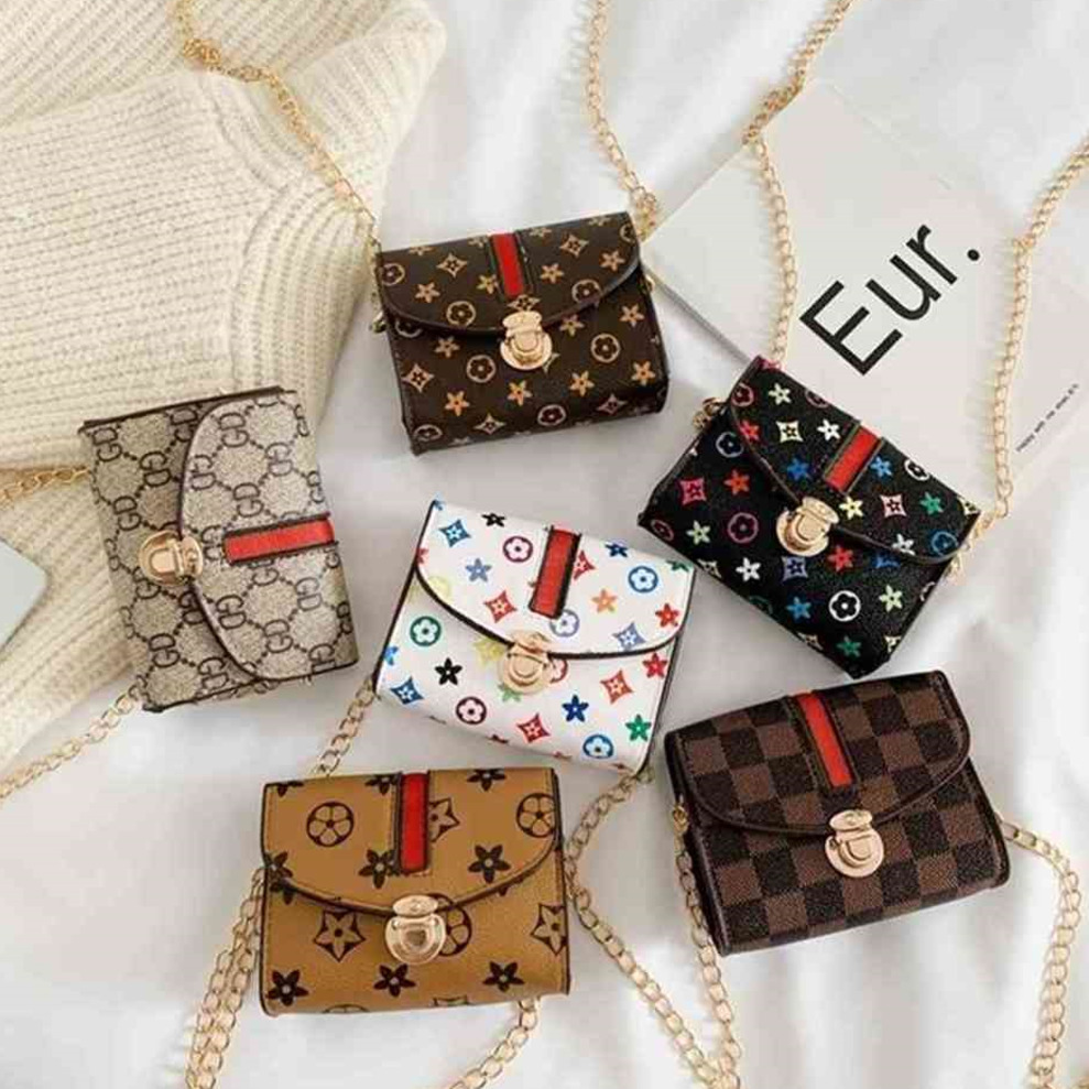 Kids Bags purses Designer chain bag backpacks retro Flower Mini Square Beautiful Pop Girl Princess flap hand bag Messenger Bag Accessories Wallet Handbag G31908, White
Kids Bags purses Designer chain bag backpacks retro Flower Mini Square Beautiful Pop Girl Princess flap hand bag Messenger Bag Accessories Wallet Handbag G31908, White