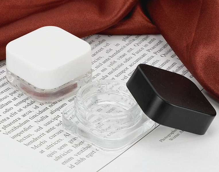 10g square base glass jar wax concerate container clear cosmetic cube package 10ml square ceram powder childproof glass jars with OEM label
10g square base glass jar wax concerate container clear cosmetic cube package 10ml square ceram powder childproof glass jars with OEM label