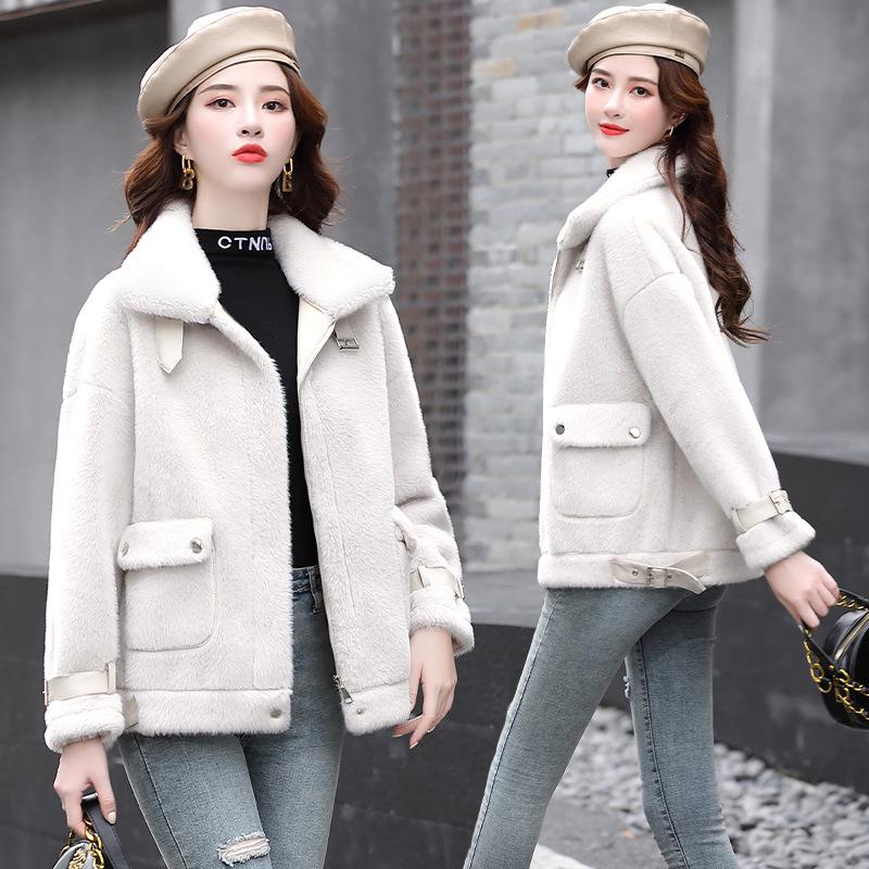 2021 new women's winter Plush coat loose and thickened imitation small fur one short coat for women, Gongbeige 
2021 new women's winter Plush coat loose and thickened imitation small fur one short coat for women, Gongbeige