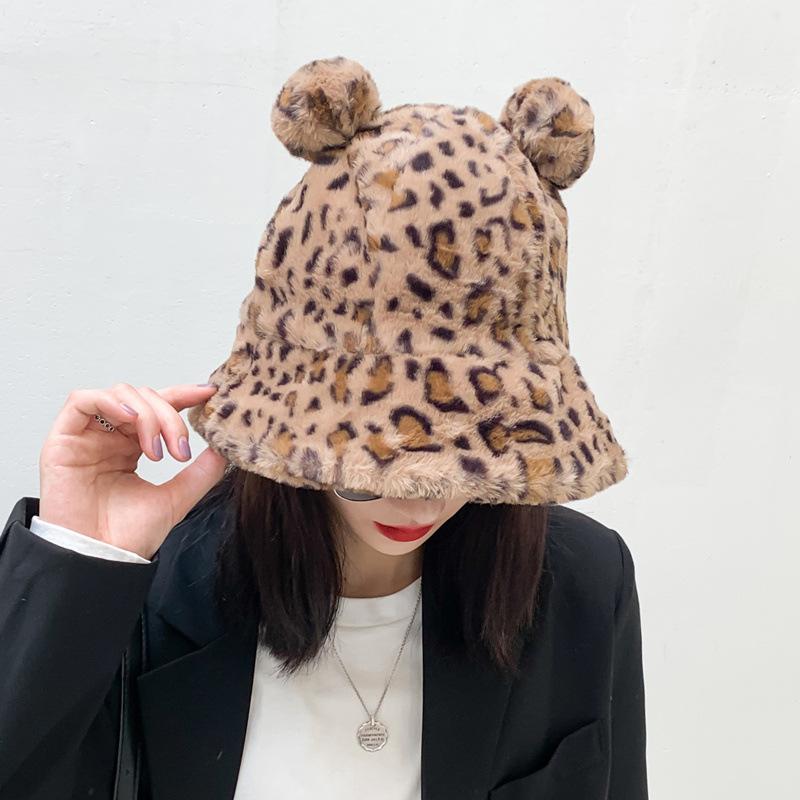 Winter Women Hats 2020 Teddy Faux Lamb Fur Warm Ear Protector Fisherman Hat Leopard Thick Caps For Girl's Outwear Fishmen Hats, Beige
Winter Women Hats 2020 Teddy Faux Lamb Fur Warm Ear Protector Fisherman Hat Leopard Thick Caps For Girl's Outwear Fishmen Hats, Beige