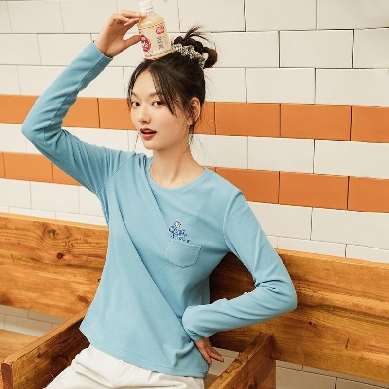 INMAN 2020 Winter New Arrivals Long Sleeve Relax Versatile Embroidered Basic Bottomed Cotton Elastic Top Women' T-shirt, Blue
INMAN 2020 Winter New Arrivals Long Sleeve Relax Versatile Embroidered Basic Bottomed Cotton Elastic Top Women' T-shirt, Blue