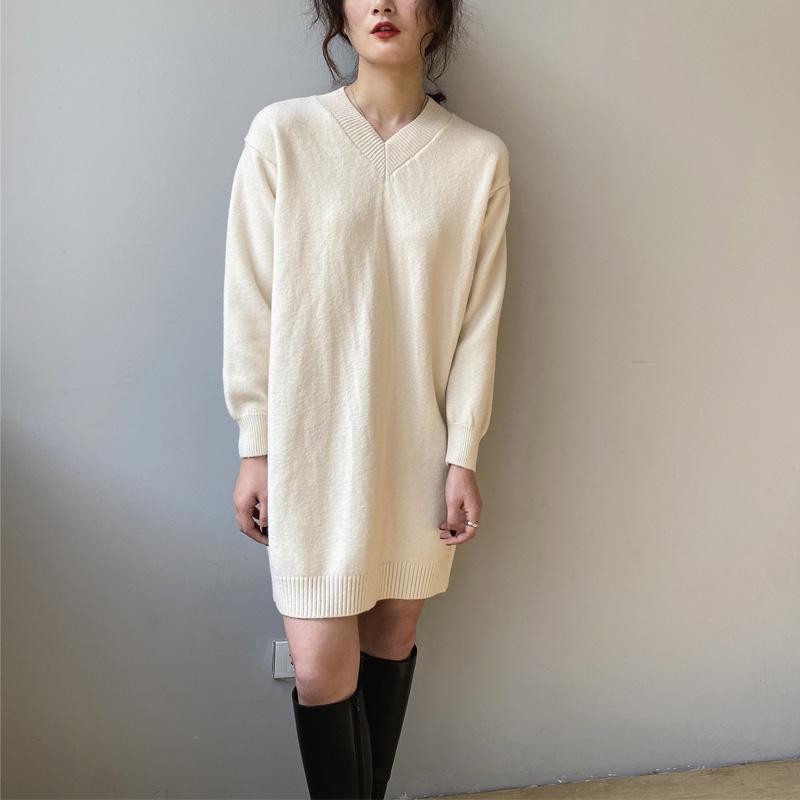Spring and autumn women' casual solid color V-neck long-sleeved knitted dress Vestidos, Beige
Spring and autumn women' casual solid color V-neck long-sleeved knitted dress Vestidos, Beige