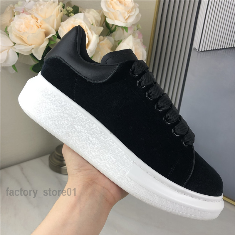 Men Women Platform Casual Shoes Best Version Fashion Women Shoes Men's Leather Lace Up Chaussures Oversized Sole Sneakers White Black
Men Women Platform Casual Shoes Best Version Fashion Women Shoes Men's Leather Lace Up Chaussures Oversized Sole Sneakers White Black