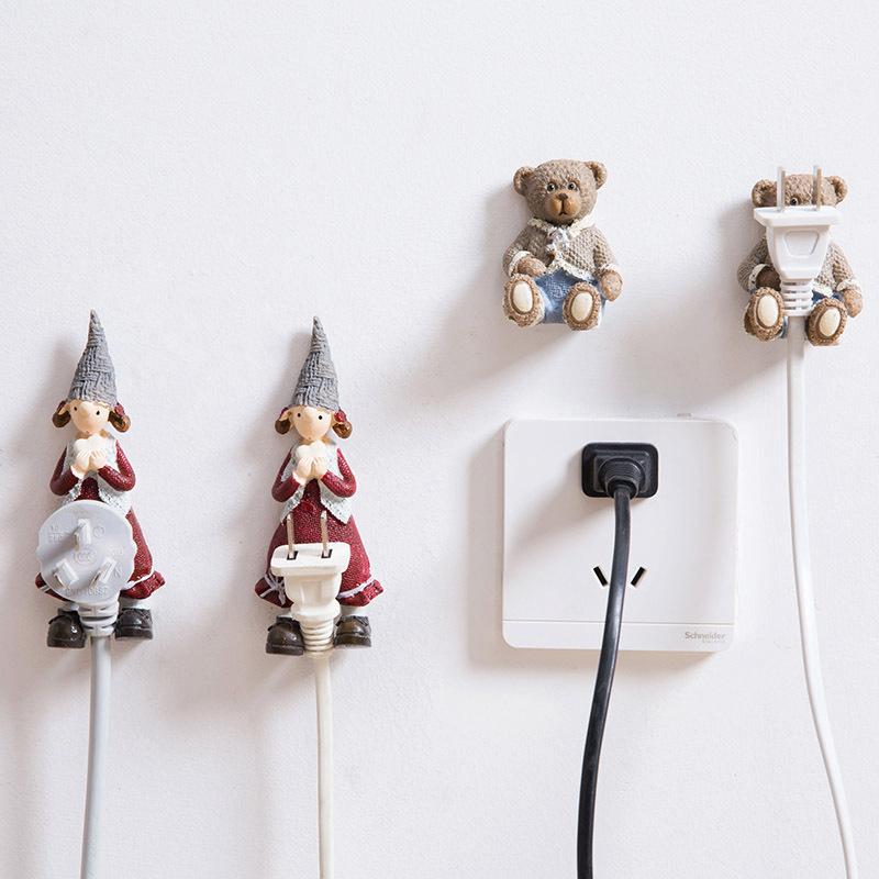 Creative Cute Bears Resin Socket Power Cord Storage Hook Hook Plug Adhesive Bracket Hanger Holder Decorative Hooks For Home
Creative Cute Bears Resin Socket Power Cord Storage Hook Hook Plug Adhesive Bracket Hanger Holder Decorative Hooks For Home