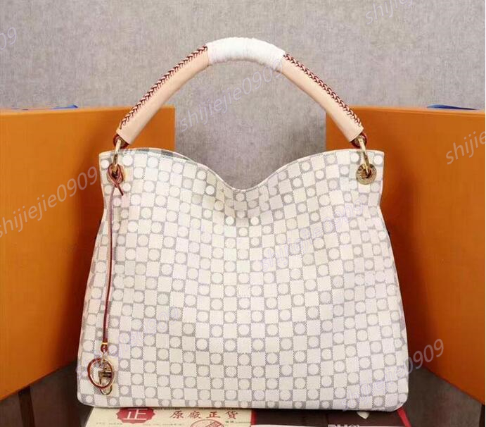 Backpack Handbags Bag Classic Fashion All Match Trend One Shoulder Stitching Retro Ladies Chain Handtaschebag, L1 old flower 
Backpack Handbags Bag Classic Fashion All Match Trend One Shoulder Stitching Retro Ladies Chain Handtaschebag, L1 old flower