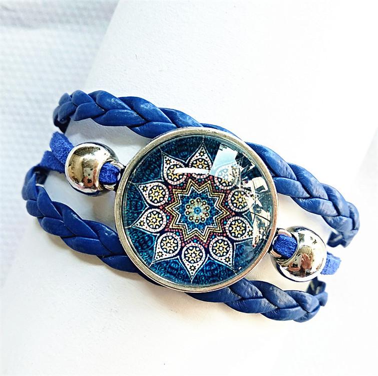 1pc 2020 (6 styles can be choose)red blue Bandanna charm Bracelet Mandala Flower Buddhism zen Glass Cabochon bangle hand chain
1pc 2020 (6 styles can be choose)red blue Bandanna charm Bracelet Mandala Flower Buddhism zen Glass Cabochon bangle hand chain