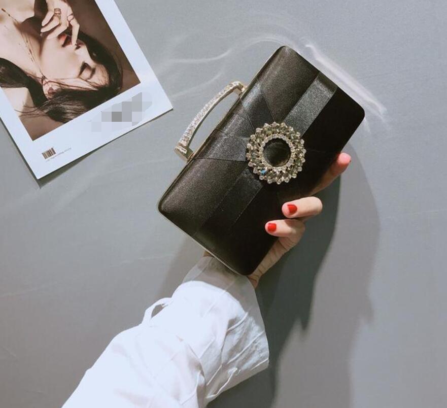 2022 New Fashion Womens Elegant Pleated Satin Rhinestone Fashion Clutch Handbags Evening Bag 02