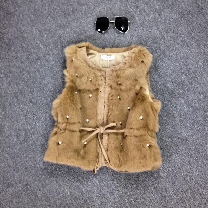 MUMUZI natural rabbit fur vest Women Pearl Beading Sleeveless Coat short design Waistcoat slim geniue fur keep warm jackats 210204, White vest
MUMUZI natural rabbit fur vest Women Pearl Beading Sleeveless Coat short design Waistcoat slim geniue fur keep warm jackats 210204, White vest