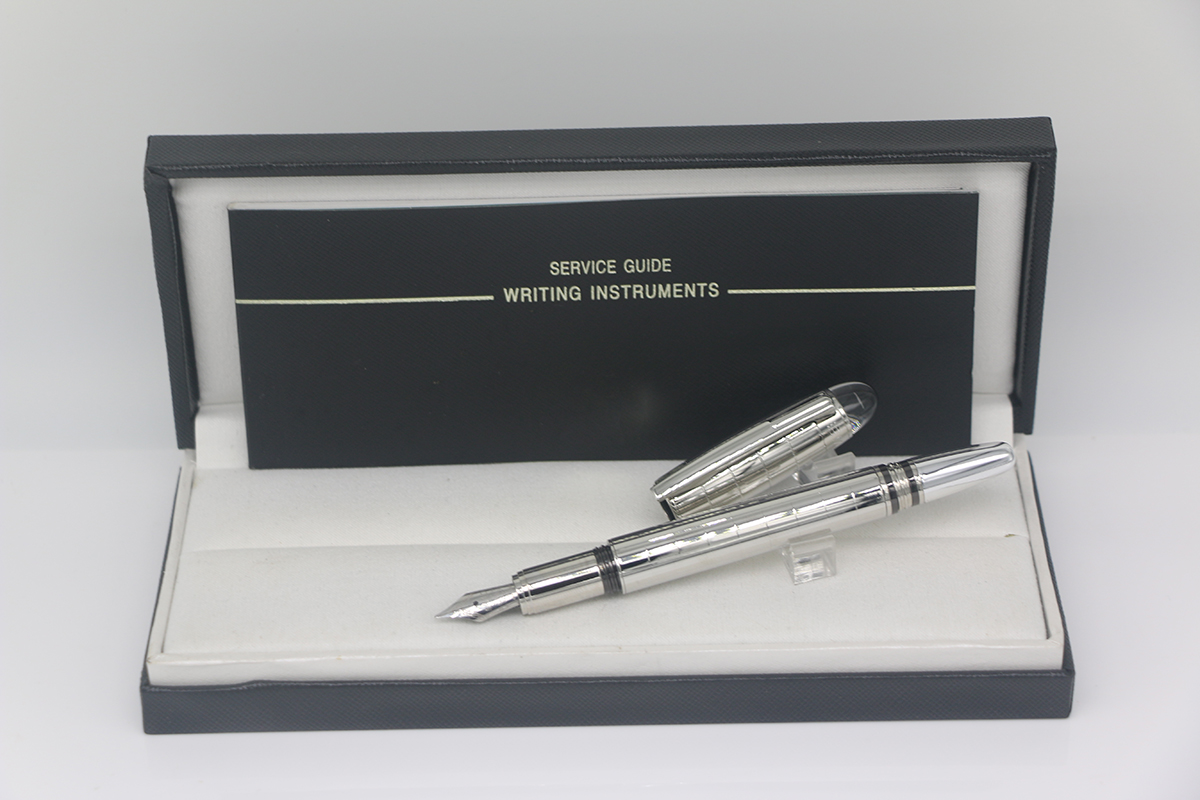 Classi Metal silver grid body Fountain pen with series number school&office stationery writing pen, As the picture
Classi Metal silver grid body Fountain pen with series number school&office stationery writing pen, As the picture