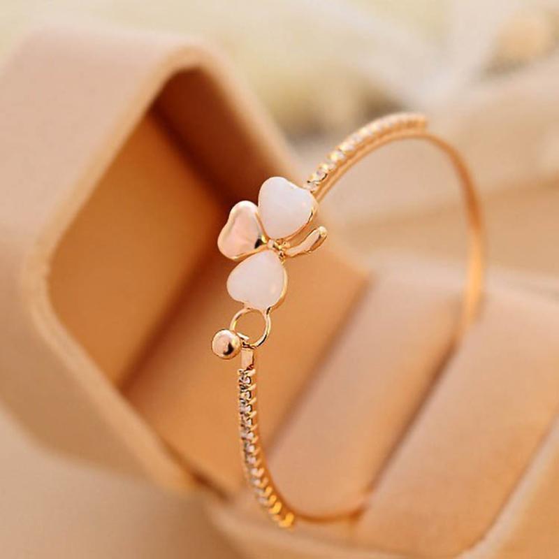 Charm Bracelets Fashion Women Bowknot Opal Inlaid Bangle Clover Sweet Bracelet Hand Decoration Ornaments Accessories
Charm Bracelets Fashion Women Bowknot Opal Inlaid Bangle Clover Sweet Bracelet Hand Decoration Ornaments Accessories